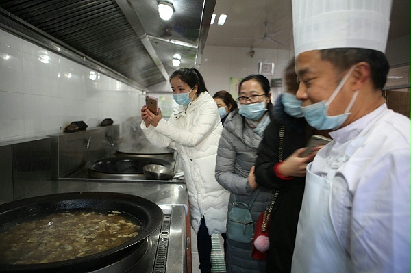 学校食堂
