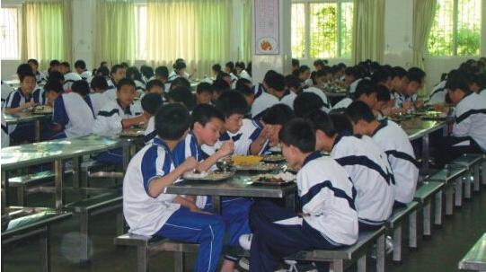 小学食堂